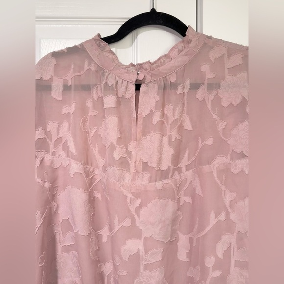 Chiffon Clip Floral Bubble Hem Blouse - Picture 3 of 7